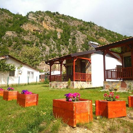 Karali Apartments Lagadin Exterior photo